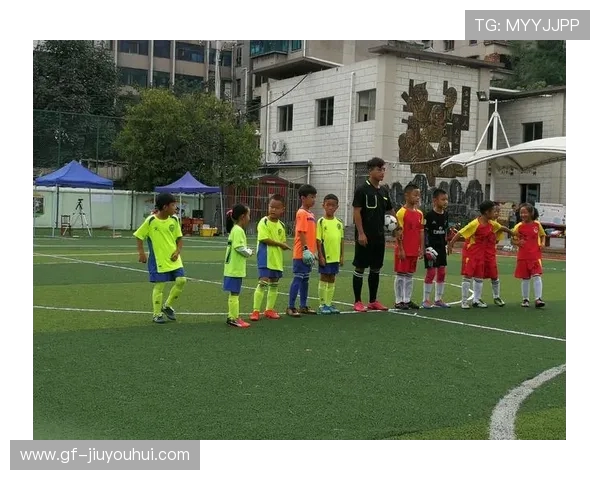 沧州师兄弟足球队团结奋进 力争赛场辉煌 共同追逐足球梦想